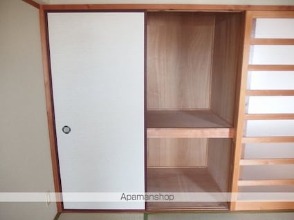塩田町マンション[2LDK/58.32m2]の収納
