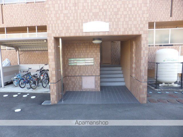 ブレイン裾花の玄関写真