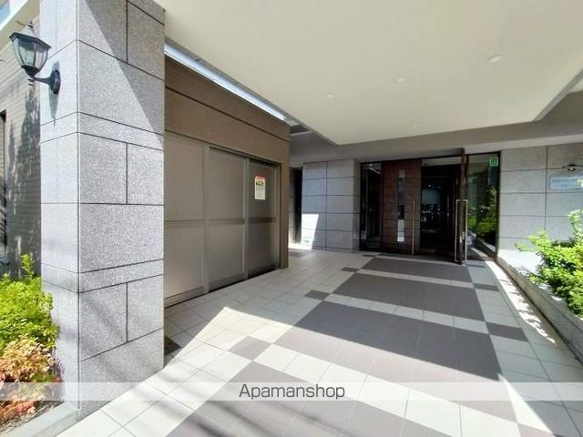 小西マンションの玄関写真
