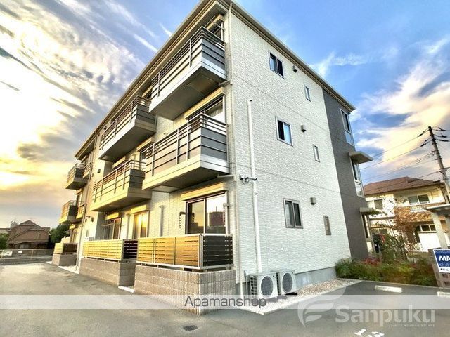 グランシャリオ小坂の外観写真