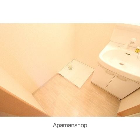 アンプルール クラージュ コリーヌシャンIの内装写真