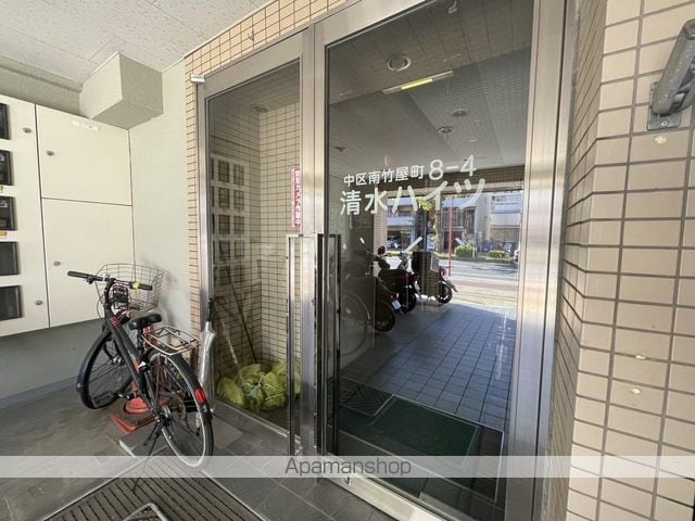清水ハイツの玄関写真