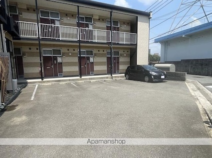 レオパレスＢ　フリーゼ[1K/20.28m2]の駐車場1