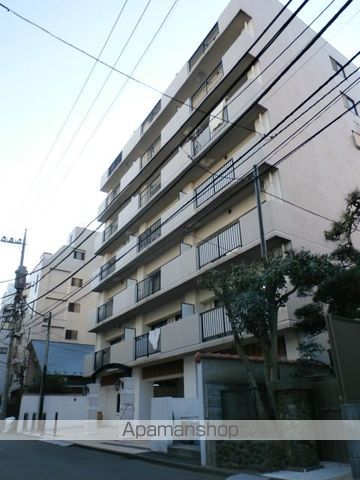 川崎市中原区新丸子町のマンションの外観1