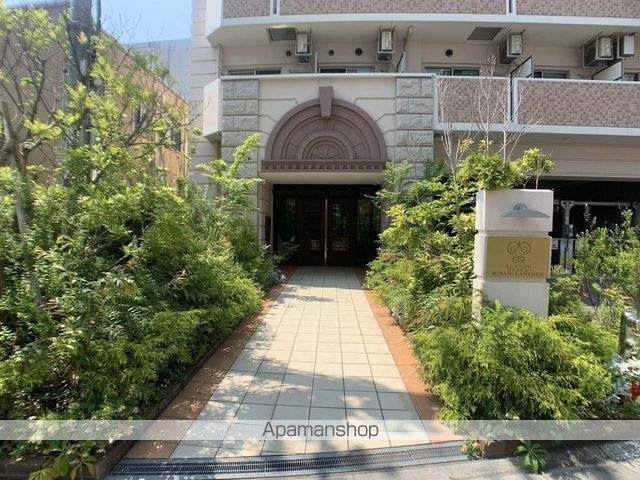アリビオ江坂南金田の玄関写真