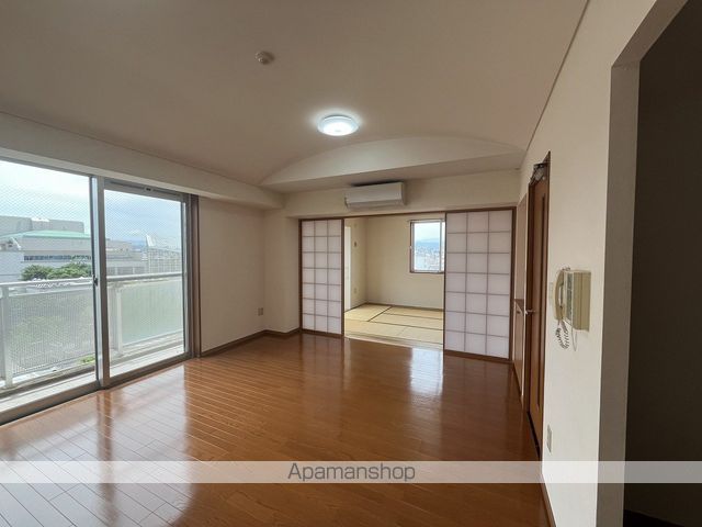 免震 メイヤーズ西町の内装写真