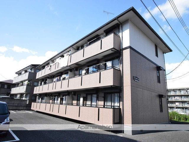 ハイカムールの玄関写真