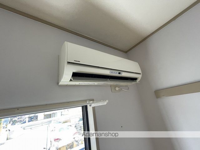 リバーパレス牛田新町の内装写真