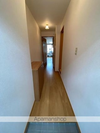 カムフィスペース[1R/33.15m2]の玄関