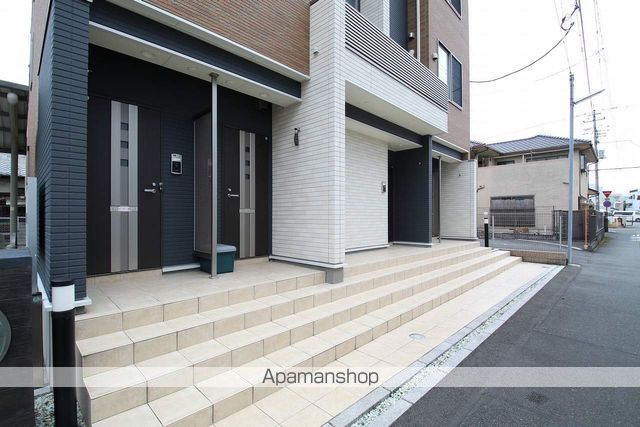 ステラ吉原の玄関写真