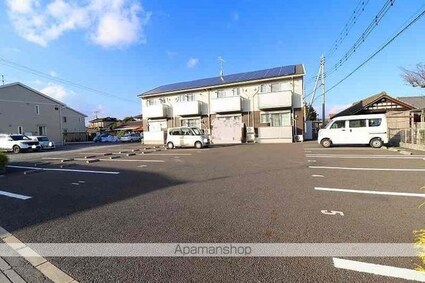 アクアパーム　Ｅ[1LDK/44.15m2]の駐車場