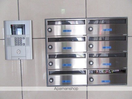 長野県長野市大字中御所岡田町[2LDK/68.11m2]の共用部2