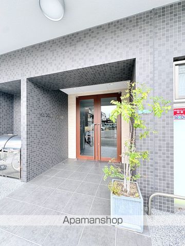 エムズスクエア西田辺の玄関写真