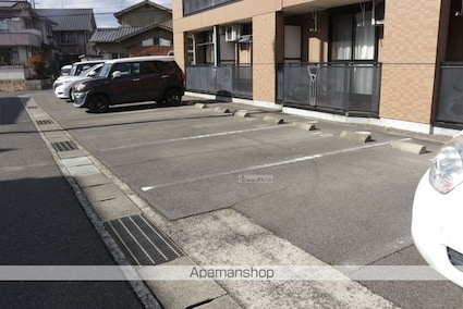 オリオン・セトル[1K/30m2]の駐車場