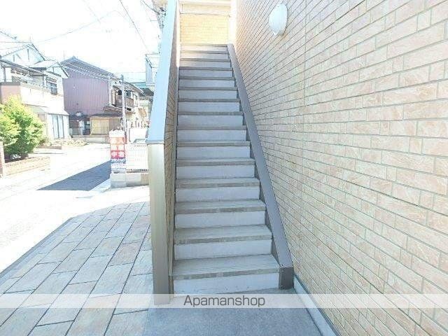 キャメル大成B棟の玄関写真