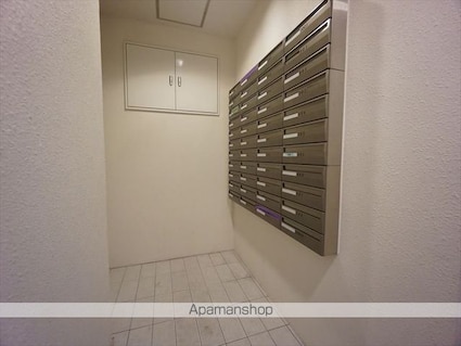 ラ・ルーシュ泉[1K/24.92m2]の外観5