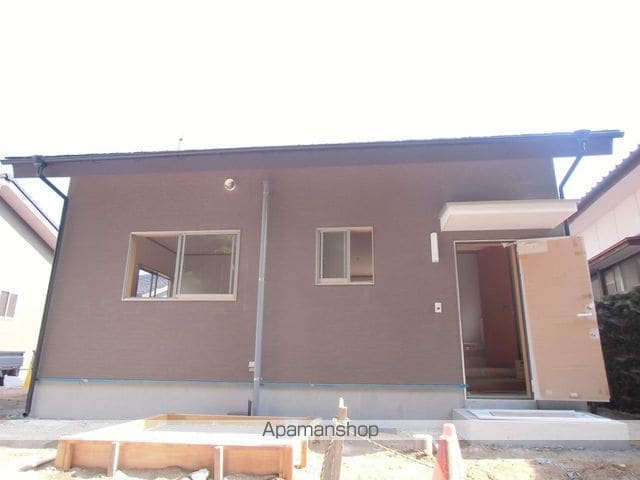 小林市 1階建 築14年の外観写真