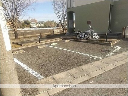 レオパレスインフィールズ[1K/19.87m2]の駐車場