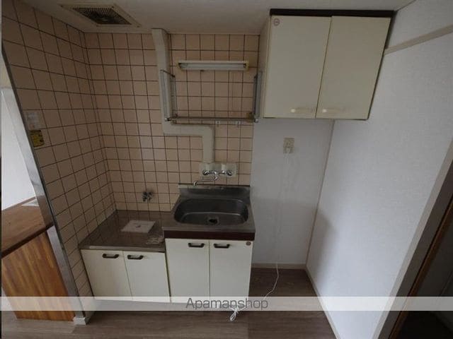 ロイヤルハイツ東八の内装写真