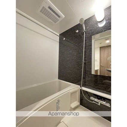 Ｎｅｏ　Ｕｒｂａｎ　Ｒｅｓｉｄｅｎｃｅ　Ｋｏｍａｇｏｍｅ[2LDK/58.9m2]のバス