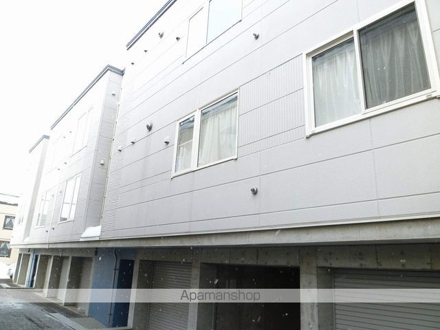 PRESENCE N32の外観写真
