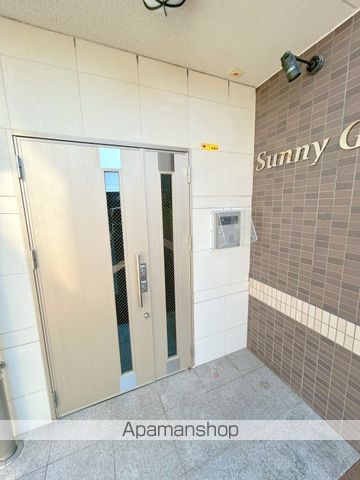 SUNNY GARDENの玄関写真