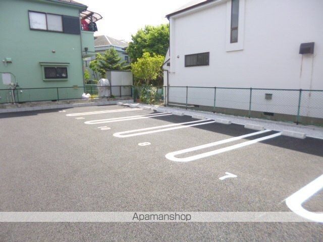 コージーサイド[1LDK/40.22m2]の駐車場