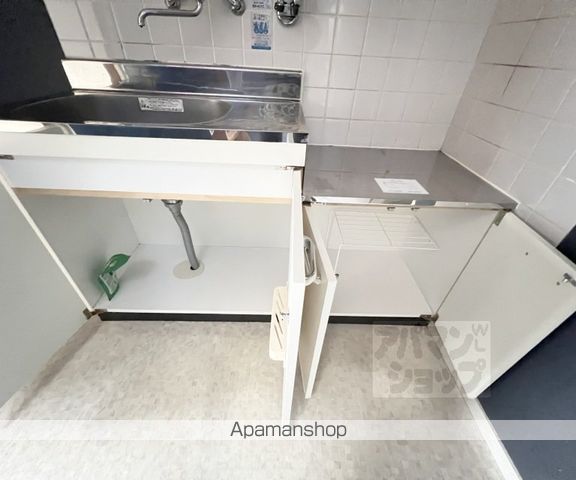 アスターナ京の袋小路長屋の内装写真