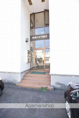 内海ハイツ麻生の玄関写真