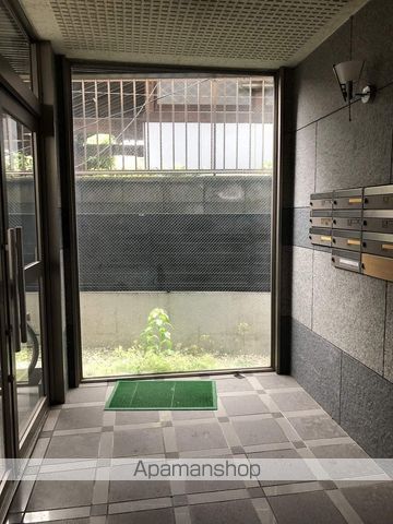 BM TAKAOKA(旧サンクチュアリー高の玄関写真