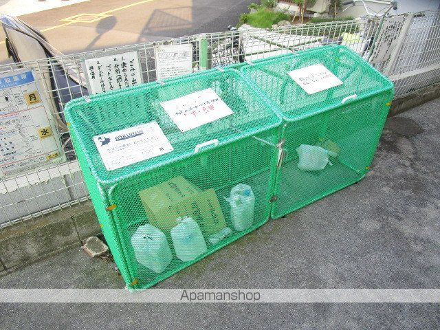 メゾンFTBの玄関写真