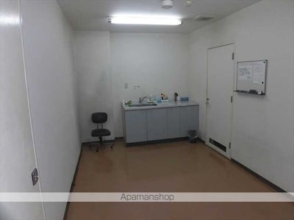 パーク県信ビル[事務所/33.39m2]の共用部2