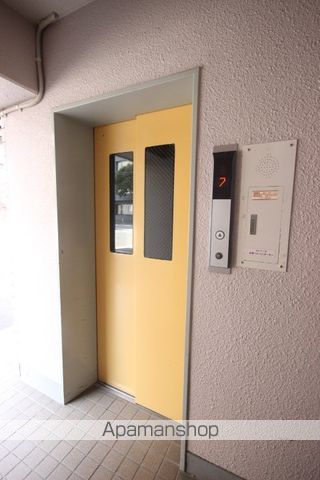 第3好木ビルの玄関写真