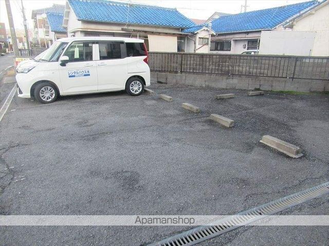 和歌山県和歌山市松島[3K/46.75m2]の駐車場2