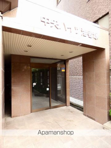中央ハイツ海老塚の玄関写真