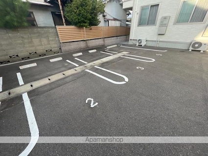 香川県高松市上之町３丁目[2LDK/59.92m2]の駐車場