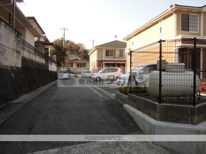 ドミール　ラフィネ　Ａ[1R/33.15m2]の周辺2