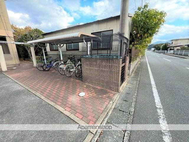 パインハウスの外観写真