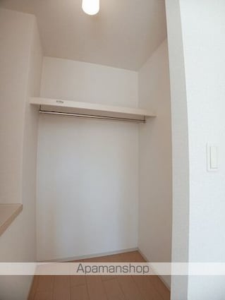 和歌山県和歌山市六十谷[2LDK/58.21m2]の収納
