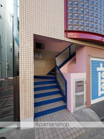 ジュンズ高見の玄関写真