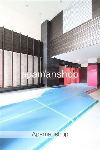 ESTEMCOURT難波WEST−SIDE Vアジュールの玄関写真