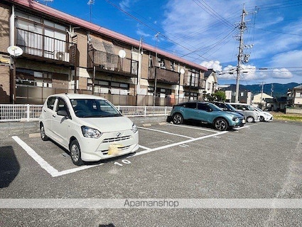 レオパレスミレニアムＭ[1K/20.28m2]の駐車場1