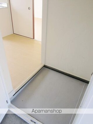 ヴィラナリー川津　１棟[2K/39.17m2]の玄関