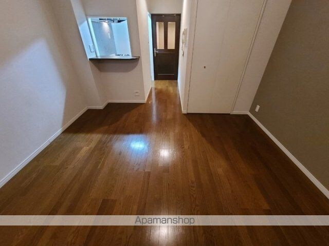 ユニーブル田町[1K/36.95m2]のリビング・居間2