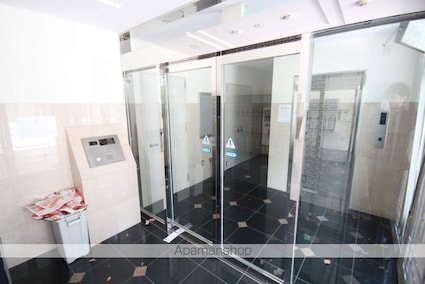 グランドポレストーネ大手町[1R/32.5m2]のエントランス
