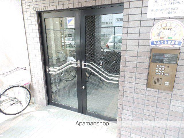いのうビルの玄関写真