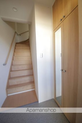 ウエストウイング平和[1R/34.36m2]の玄関