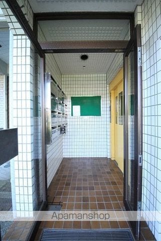 西東ハイツ南野の玄関写真