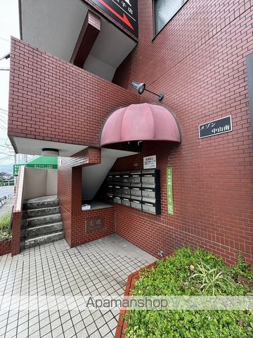 中山南ビルの玄関写真