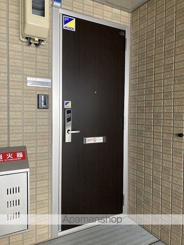 アドバンスの玄関写真